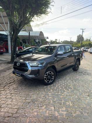 TOYOTA HILUX 2.8 D-4D TURBO DIESEL CD SRV 4X4 AUTOMÁTICO TOYOTA HILUX 2.8 D-4D TURBO DIESEL CD SRV 4X4 AUTOMÁTICO